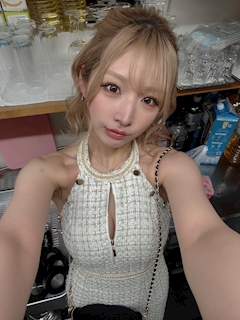 プロフィール写真2・チカコ《昼》｜大阪 京橋 キャバクラ・サクラ