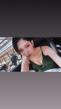 プロフィール写真2・美月｜Casual Lounge c;Rown・クラウン - 高槻のラウンジ/クラブ