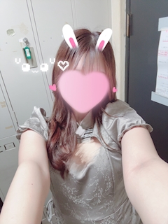 プロフィール写真3・もも🍑｜GIRLS BAR Y・ワイ - 中目黒のガールズバー