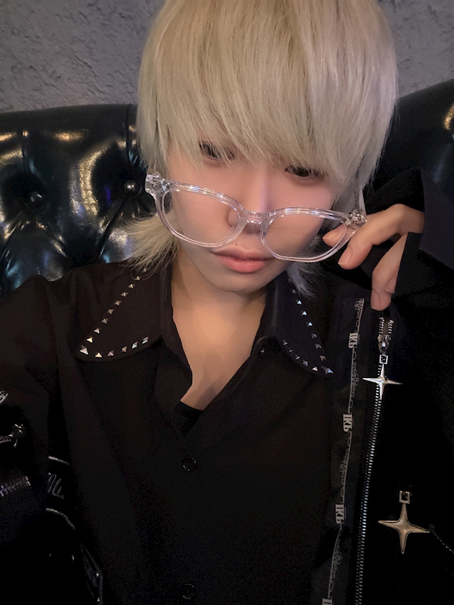 けい👑イケメンパラドックス ～男装コンカフェ～イケメンパラドックス大阪店