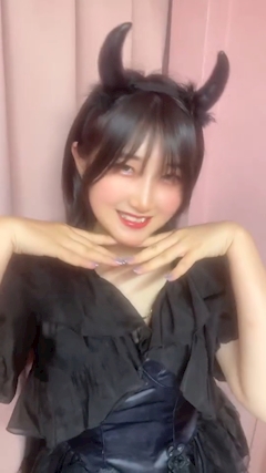 プロフィール写真4・すみれ💗ぴんみん三宮店｜PINK MONSTER＆MINTY MONSTER神戸三宮店・ピンクモンスター&ミンティーモンスター - 三宮のコンカフェ