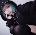 やむ。