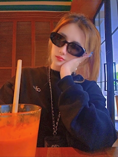 プロフィール写真6・👑ティアラ👑｜真理子・マリコ - 名古屋 栄のインターナショナルパブ