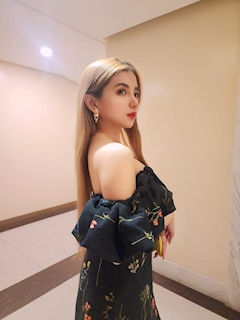 プロフィール写真5・👑ティアラ👑｜真理子・マリコ - 名古屋 栄のインターナショナルパブ