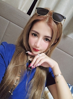 プロフィール写真3・👑ティアラ👑｜真理子・マリコ - 名古屋 栄のインターナショナルパブ