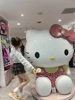 プロフィール写真1・𝑟𝑖𝑟𝑖💋｜Club Tiara・ティアラ - 志木のキャバクラ