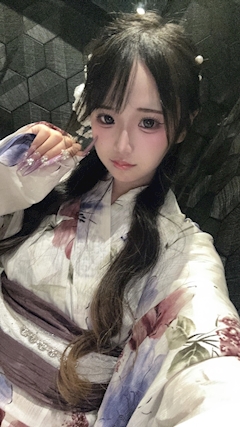 つばき「🤍🤍🤍」