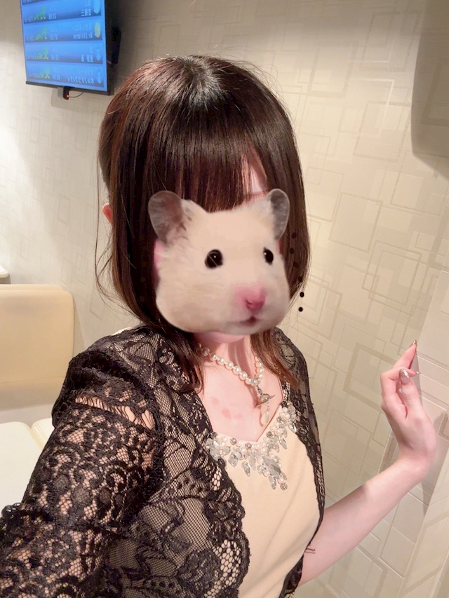 7ちゃん Snack&Lounge 白ねこ