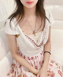 プロフィール写真1・しずく｜Pub whitelace・ホワイトレース - 町田のパブ/スナック