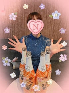 プロフィール写真2・ななみ｜スナック LuCa・ルカ - 神田のパブ/スナック