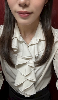 プロフィール写真1・えりか｜Wine Girl's Bar Ma Cherie・マシェリ - 銀座/新橋のガールズバー