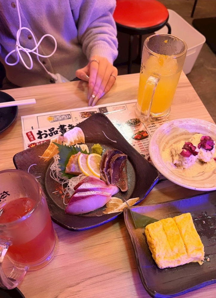 夏目モカ
