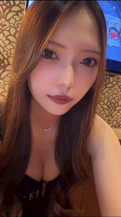 AYUNA(店長)🩷池袋西口リゾート1st🏝️🎯「🌸」