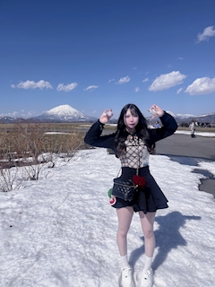 プロフィール写真4・ころり|カフェ&バー ねこでび - 宗右衛門町のコンカフェ