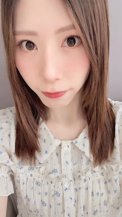あいり💚SENKA「💚気になってたｶﾗｺﾝはお出掛け用と化し最近知って迎えてみたいい匂いがｾｸしーすぎてどーする🥸🌻👃🫧」