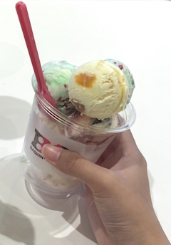 あかり「サーティーワン行った時の！！美味しかった☺️💗」