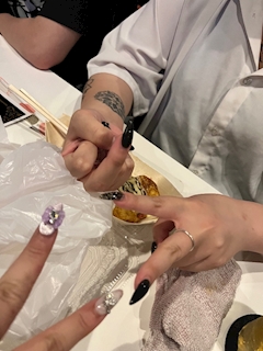 れあ「週終わり～！おつかれ！🤌」