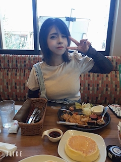 プロフィール写真2・しずか｜AURA・アウラ - 八幡宿のパブ/スナック