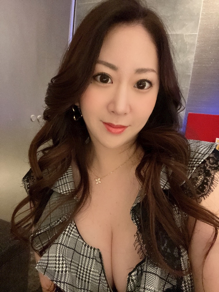 妃咲 みな