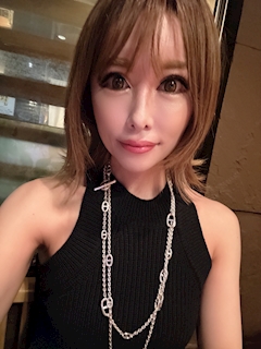 プロフィール写真14・🍷上条えみり🍷|CLUB ONE CHAN 北新地・ワンチャン キタシンチ - 北新地の熟女パブ/熟女キャバクラ
