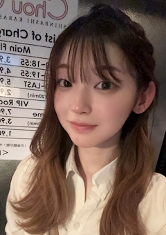 もも シュシュ新橋烏森口店