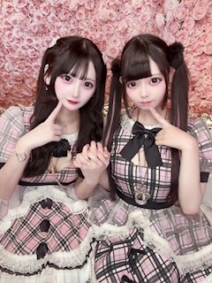 ゆに「(    ＞∀＜)／＼(＞∀＜    )♡」