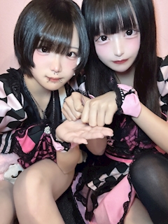 こま「にゃんにゃん😼」