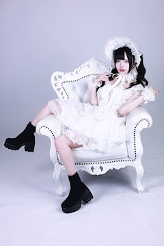 プロフィール写真14・東雲 いな|Cafe & Bar Lumière de l'aube るみえる・ルミエール ドゥ ローブ ルミエル - 東心斎橋のコンカフェ