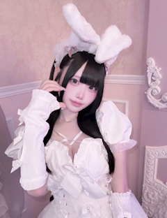 プロフィール写真8・東雲 いな|Cafe & Bar Lumière de l'aube るみえる・ルミエール ドゥ ローブ ルミエル - 東心斎橋のコンカフェ