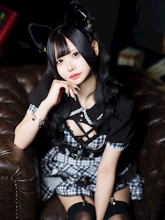プロフィール写真2・東雲 いな|Cafe & Bar Lumière de l'aube るみえる・ルミエール ドゥ ローブ ルミエル - 東心斎橋のコンカフェ