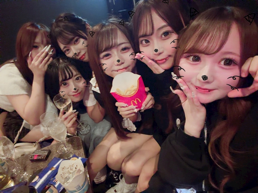ももな