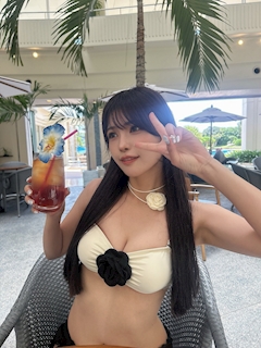 プロフィール写真1・めい子(ゲスト)｜ネオスナック 紙の月・カミノツキ - 歌舞伎町のパブ/スナック