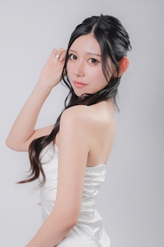 プロフィール写真2・美月 りか|BARCELONA 桃李・トウリ - すすきののニュークラブ(キャバクラ)