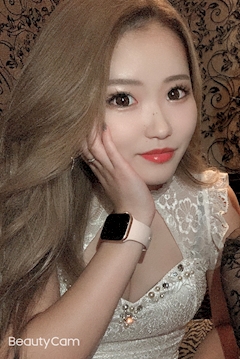 プロフィール写真2・しおん｜LADERA・ラデラ - 名古屋 金山のキャバクラ