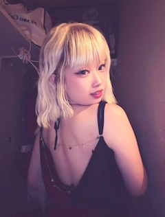 プロフィール写真2・かなで｜&honey・アンドハニー - 名古屋 錦のガールズバー