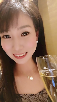 プロフィール写真2・💗れいか👸💗ミセスJ錦｜mrs.J 錦・ミセスジェイ ニシキ - 名古屋 錦の熟女パブ/熟女キャバクラ