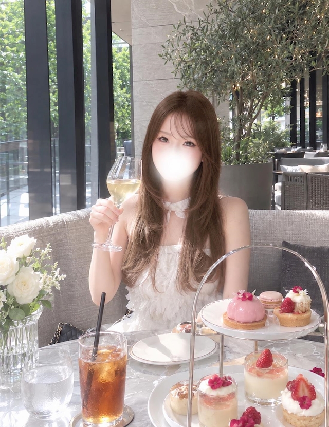 なな 昼華門 club 華門(昼の部)・カモン - 堂山町の昼キャバ
