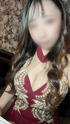 プロフィール写真3・芹野るな｜リスグラシュー - すすきのスナック