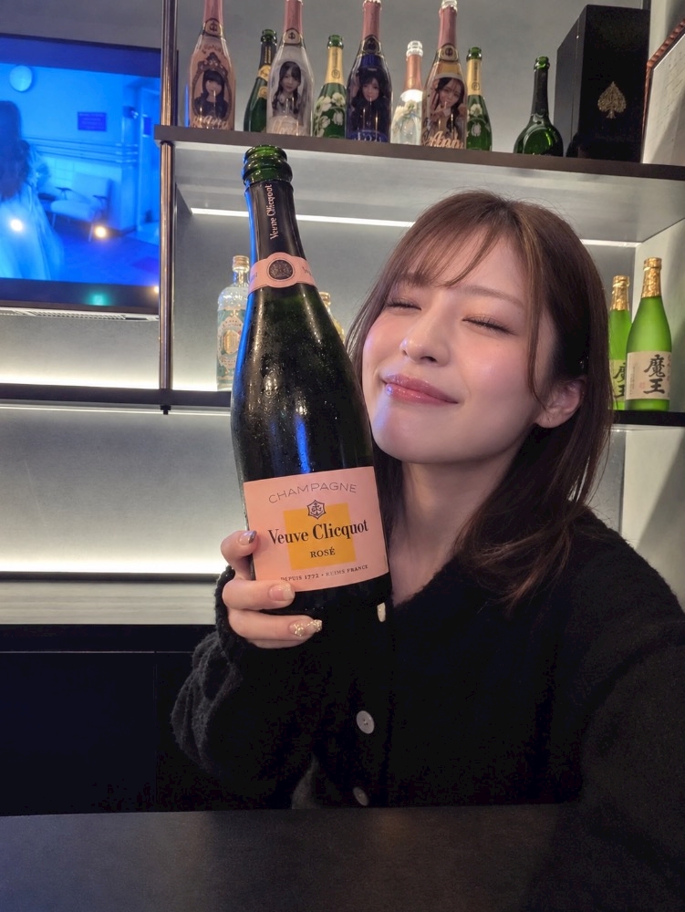 なぎさ🍊巣鴨THREE
