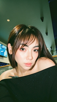 プロフィール写真1・EYNA|NYNY・ニューヨークニューヨーク - 名古屋 栄のインターナショナルパブ