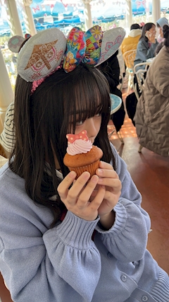 プロフィール写真2・あや【池袋　vivid cafe】｜vivid cafe・ヴィヴィッドカフェ - 池袋西口のガールズバー