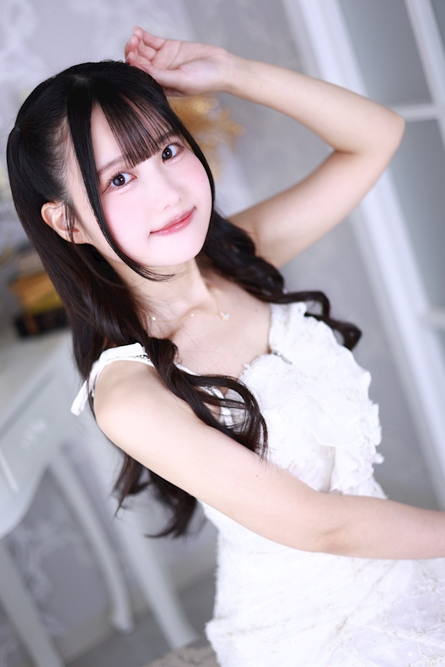 みみ【昼】 EMPRESS MINAMI