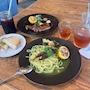 新着ブログ おしゃカフェ~🍽️✨