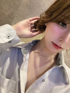 りの「Yシャツday👔💓」
