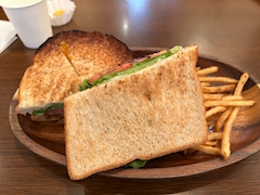いお