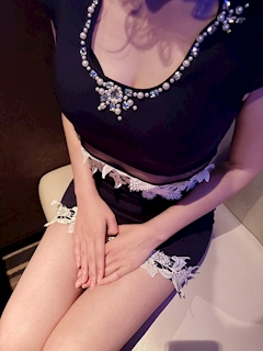 プロフィール写真2・めぐみ｜新橋 熟女キャバクラ・バートラム