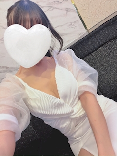 小鳥遊 ゆあ