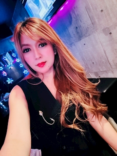 プロフィール写真1・美端｜真理子・マリコ - 名古屋 栄のインターナショナルパブ