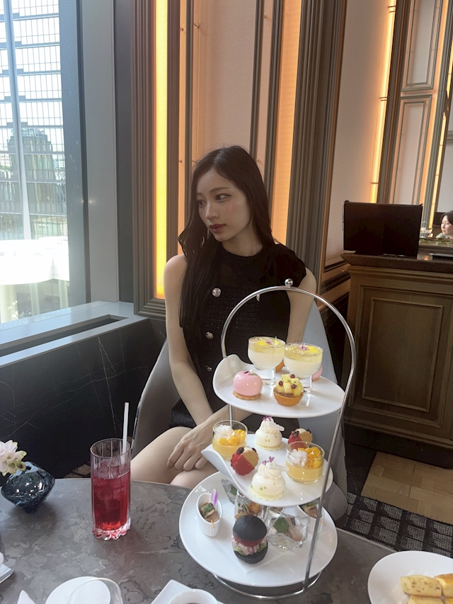 らら Girls Bar Luca 四谷三丁目店