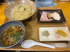 まや